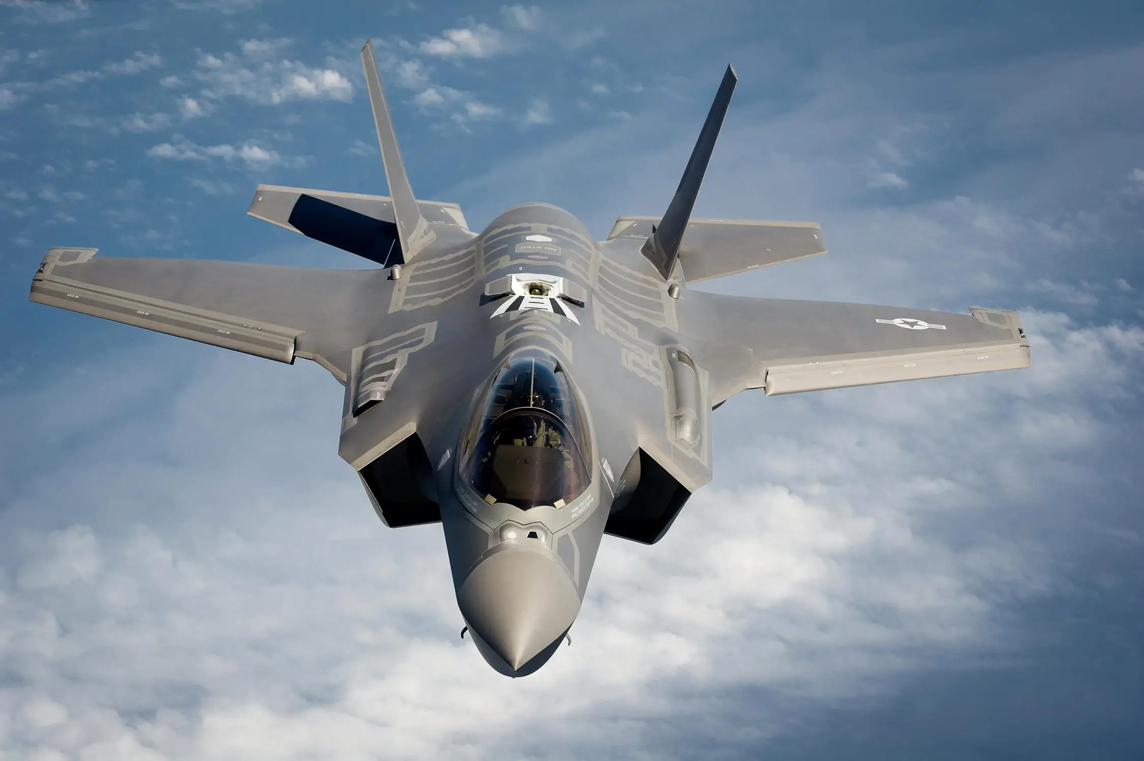 Israel solicita aprobación de EEUU para comprar más aviones F-35