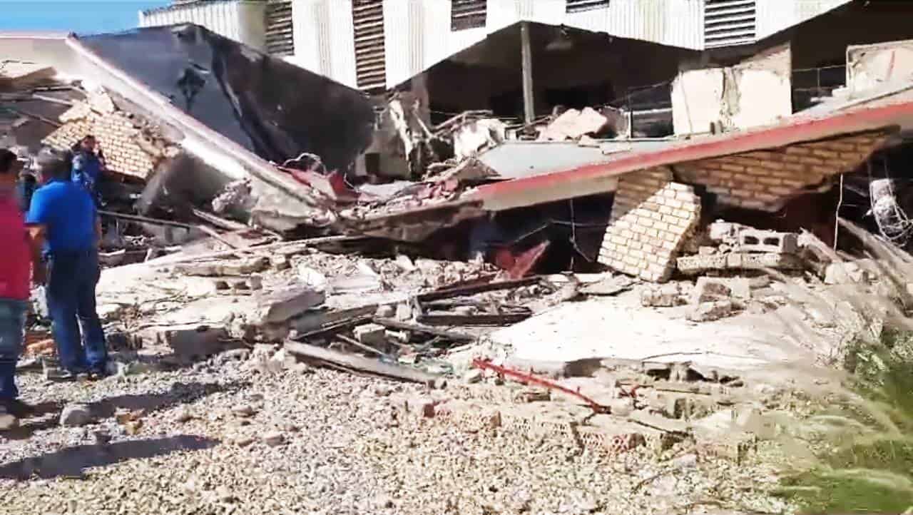 Sube a 9 número de fallecidos por colapso de techo en iglesia de norte de México