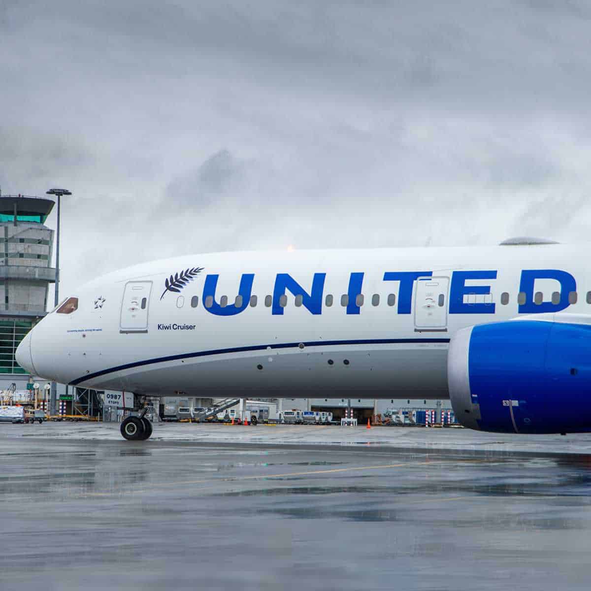 United Airlines suspende temporalmente uso de aviones Boeing 737 MAX 9
