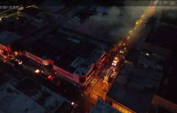 Incendio en plaza comercial de Santiago moviliza a Sistema 911 y bomberos