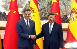 Xi se reúne con presidente del Gobierno español Pedro Sánchez en Beijing