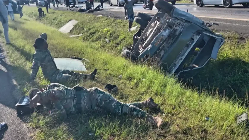 Accidente en Bonao: militares fallecen en la autopista Duarte Accidente en Bonao: militares fallecen en la autopista Duarte