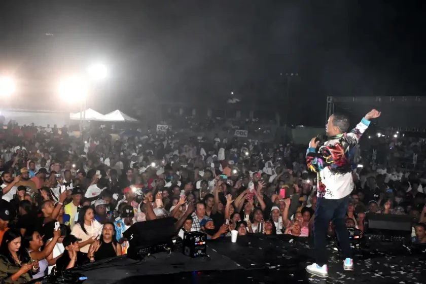 Héctor Acosta "El Torito" regresa triunfalmente a los escenarios Héctor Acosta "El Torito" regresa triunfalmente a los escenarios