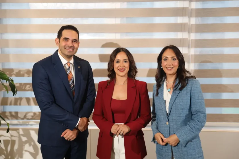 Médicos que buscan mejorar su imagen profesional o su presencia digita