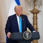 Trump pide a Putin detener "esta guerra ridícula"