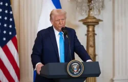 Trump pide a Putin detener "esta guerra ridícula"