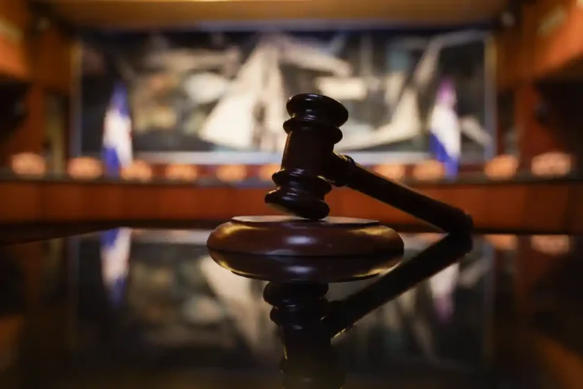 Suprema Corte impone justicia digital por riesgo estructural en edificio judicial del Distrito Nacional