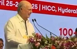 El mundo vive una gran incertidumbre, alerta Hipólito Mejía en la India
