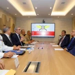 Abinader y expresidentes se reúnen por crisis en Haití