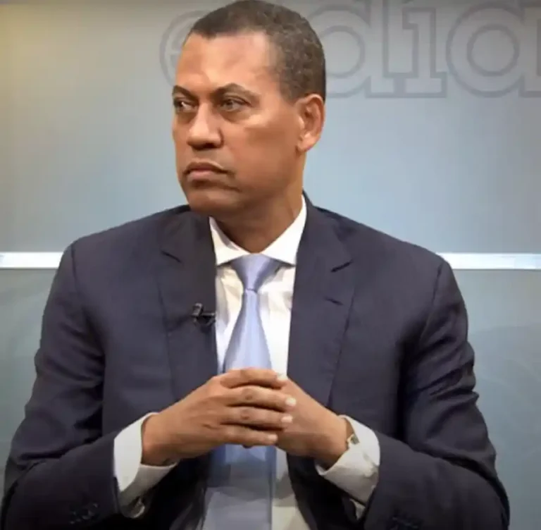 Guido defiende licitación que abre paso a Viettel Guido Gómez: INDOTEL trabaja nueva ley contra fake news y brecha digital