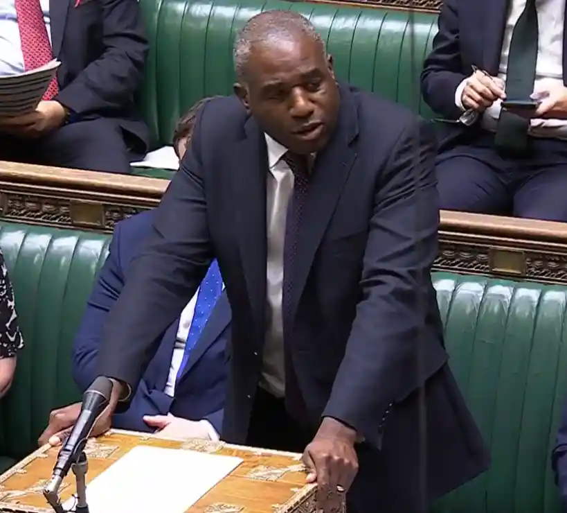 Reino Unido suspende negociaciones comerciales con Israel