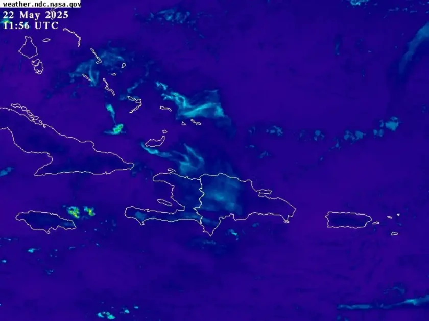 Calor intenso por polvo del Sahara y sistema anticiclónico afecta a República Dominicana Calor intenso por polvo del Sahara y sistema anticiclónico afecta a República Dominicana