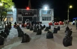 Policía de Ecuador decomisa más de 1 tonelada de cocaína