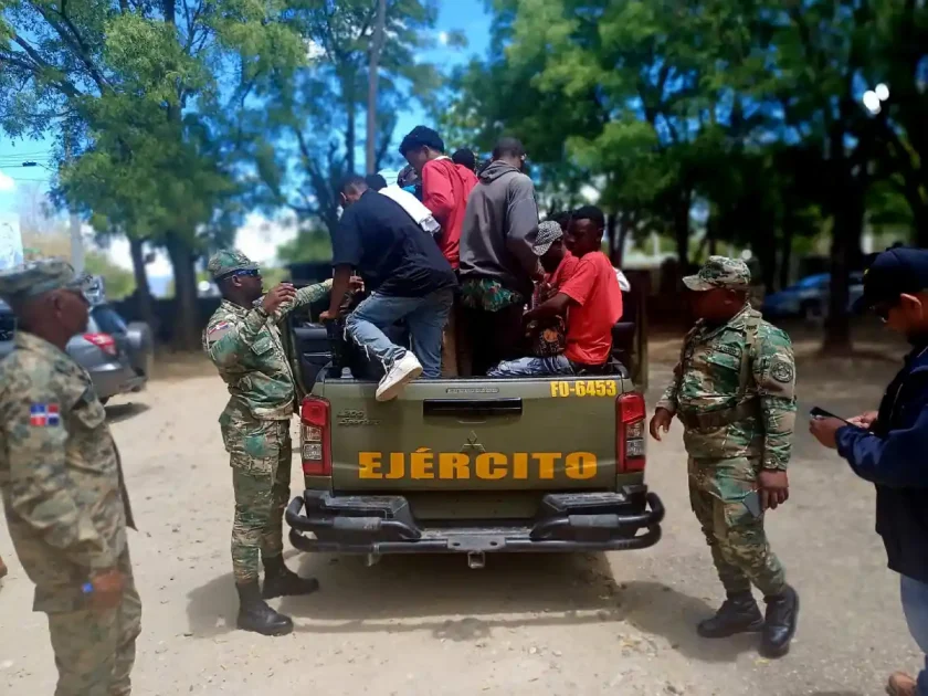 Ejército entrega a Migración 125 mil haitianos indocumentados en 9 meses