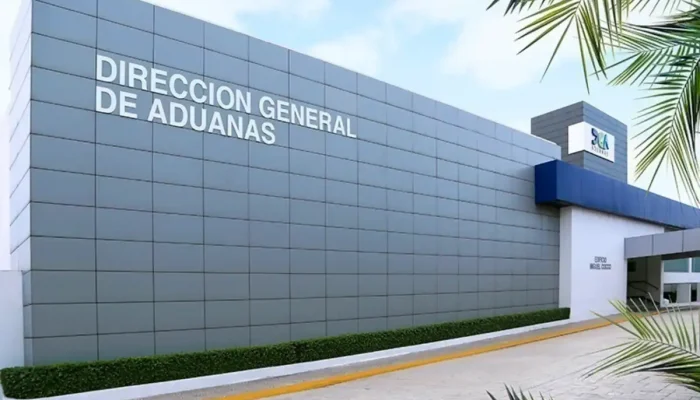 Aduanas rompe récord de recaudación en 2025