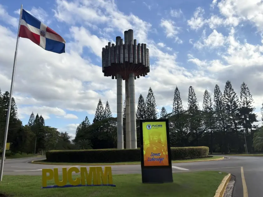 PUCMM lidera ranking QS 2026 en empleabilidad y reputación