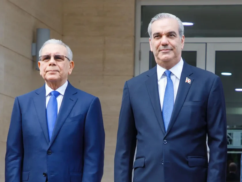 Abinader se reúne con Danilo Medina para fortalecer consenso nacional ante crisis haitiana Abinader se reúne con Danilo Medina para fortalecer consenso nacional ante crisis haitiana