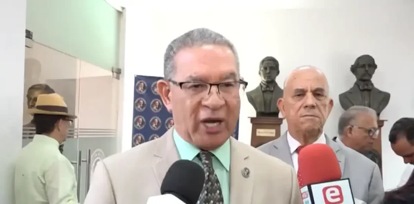 Wilson Gómez condena campaña del Vaticano sobre migración haitiana