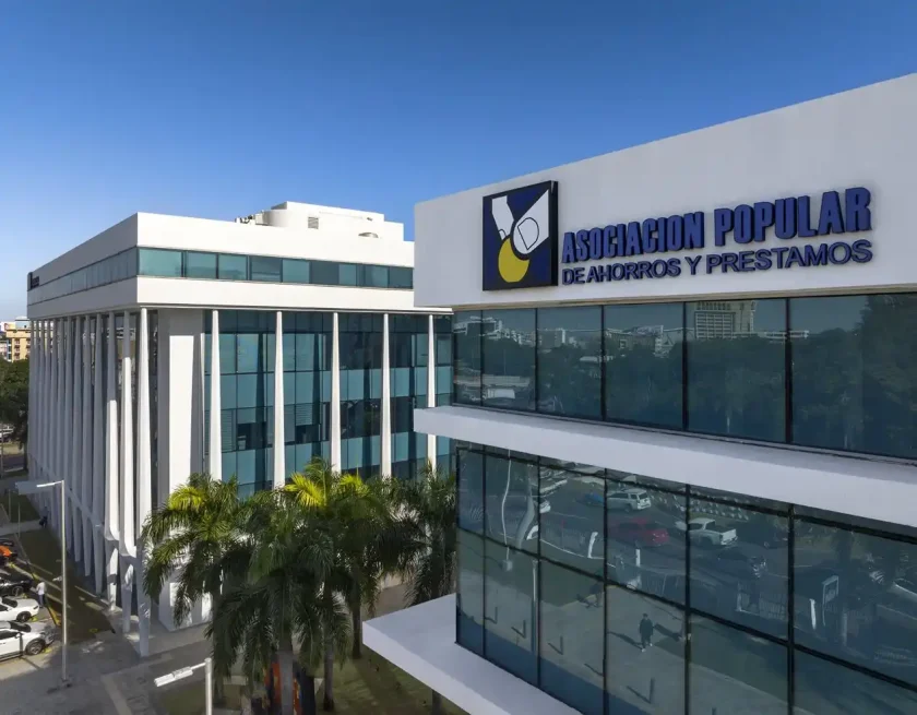 APAP lanza convocatoria para diplomados gratuitos en universidades líderes de RD