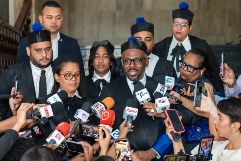 Camacho critica contradicciones judiciales en acuerdos penales