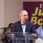 Danilo Medina desafía al PRM: “Si no saben gobernar, déjennos a nosotros”