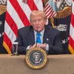 Trump firma orden ejecutiva que modifica aranceles con decenas de socios comerciales