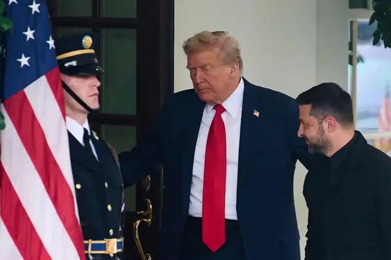 Trump dice haber mantenido conversación telefónica con Putin Trump dice haber mantenido conversación telefónica con Putin