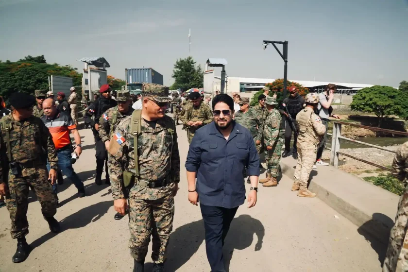 Ministro de Defensa de RD y Subsecretario de EE.UU. evalúan seguridad en la frontera