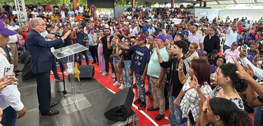 Danilo Medina alerta sobre descontento social y reivindica su obra de gobierno Danilo Medina alerta sobre descontento social y reivindica su obra de gobierno