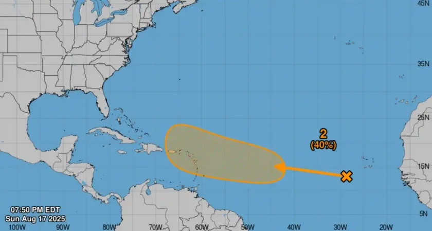 Onda tropical cerca de Cabo Verde podría convertirse en depresión tropical a finales de semana Onda tropical cerca de Cabo Verde podría convertirse en depresión tropical a finales de semana