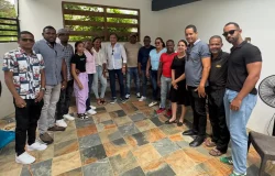 Abel Martínez critica corrupción en SENASA y cuestiona sector eléctrico