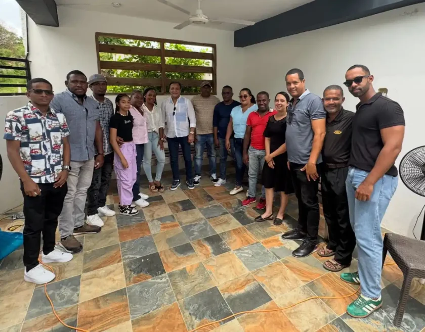 Abel Martínez critica corrupción en SENASA y cuestiona sector eléctrico Abel Martínez critica corrupción en SENASA y cuestiona sector eléctrico