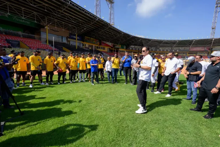 Águilas Cibaeñas abren entrenamientos