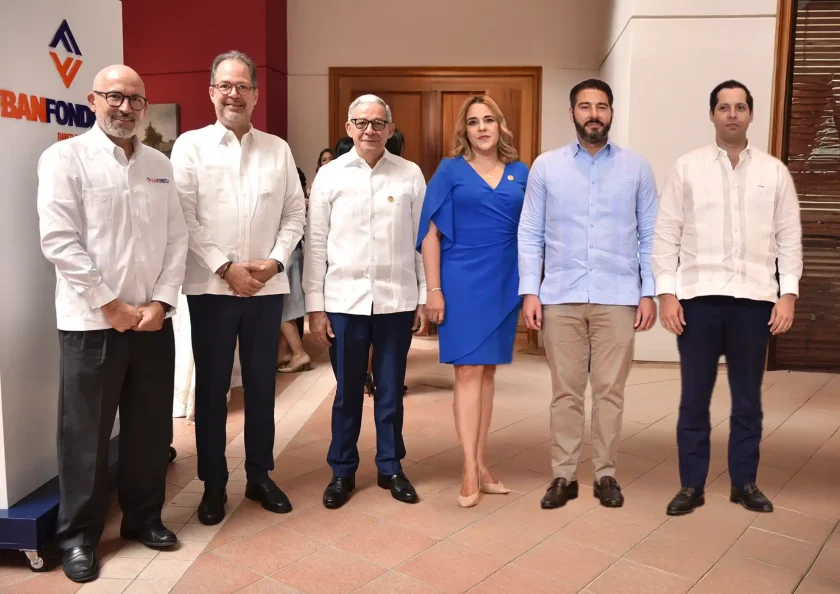 BANFONDESA lanza el primer bono sostenible en microfinanzas de la República Dominicana BANFONDESA lanza el primer bono sostenible en microfinanzas de la República Dominicana