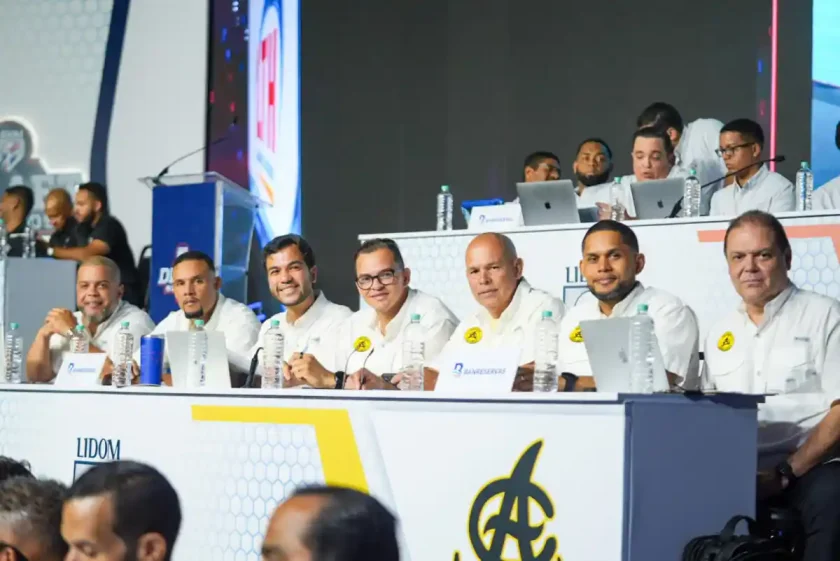 Águilas Cibaeñas seleccionan a Edward Florentino como su primer pick en el sorteo de novatos de Lidom 2025 Águilas Cibaeñas seleccionan a Edward Florentino como su primer pick en el sorteo de novatos de Lidom 2025