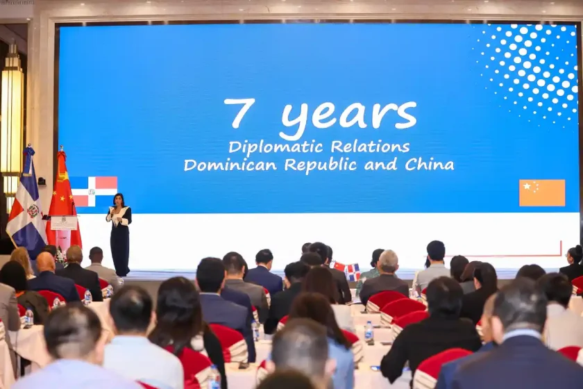República Dominicana impulsa inversión y comercio en Foro de Negocios en Beijing