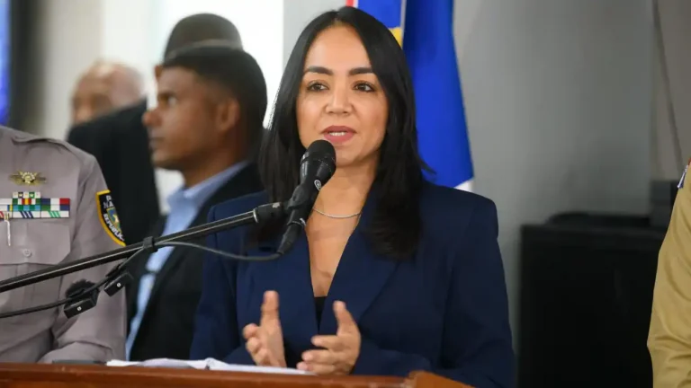 Gobierno refuerza supervisión a la Policía Nacional tras reunión de seguridad Gobierno refuerza supervisión a la Policía Nacional tras reunión de seguridad