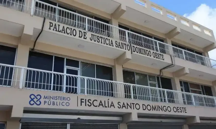 Dictan prisión preventiva a dos acusados por triple asesinato en Herrera Dictan prisión preventiva a dos acusados por triple asesinato en Herrera