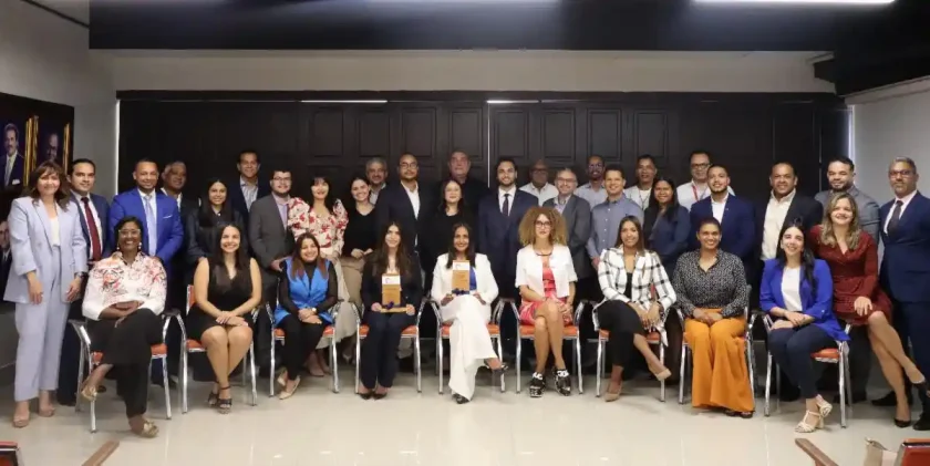 CADOAR y PNUD reconocen iniciativas de seguros inclusivos para motociclistas en República Dominicana