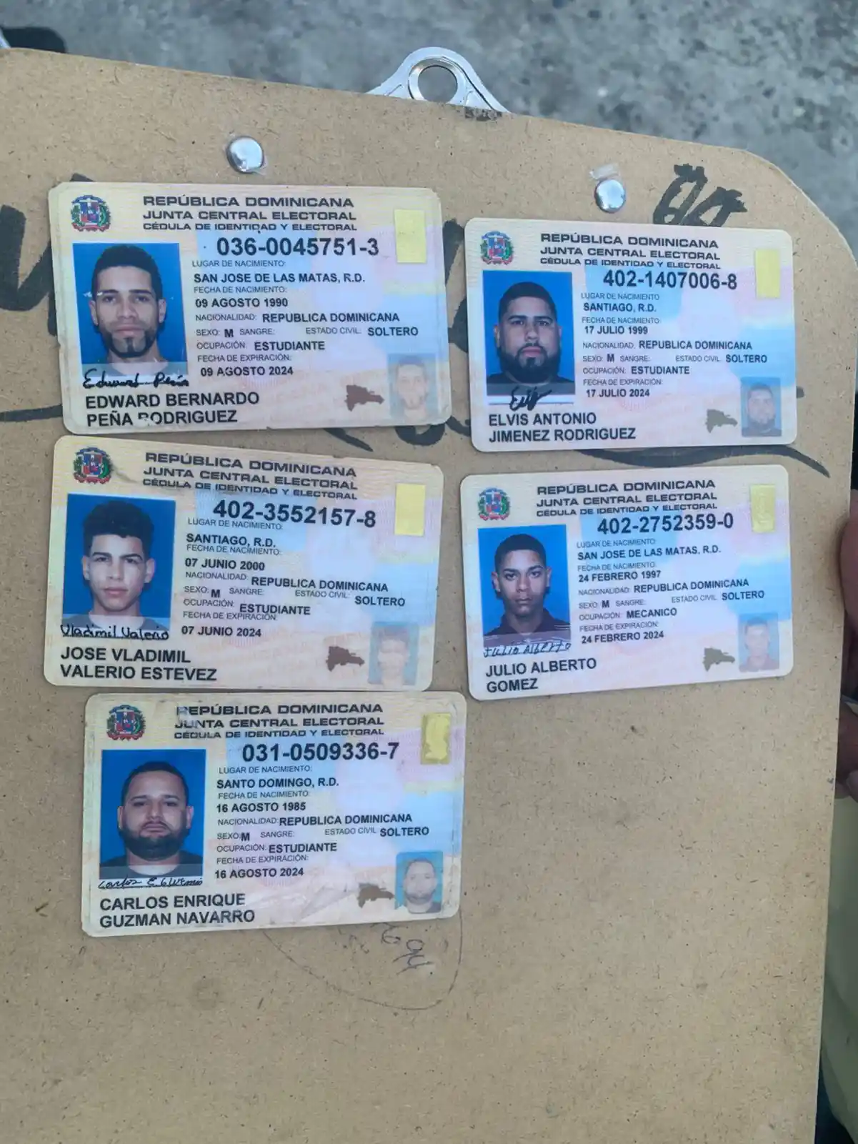 Tiroteo en barbería de Santiago deja cinco muertos