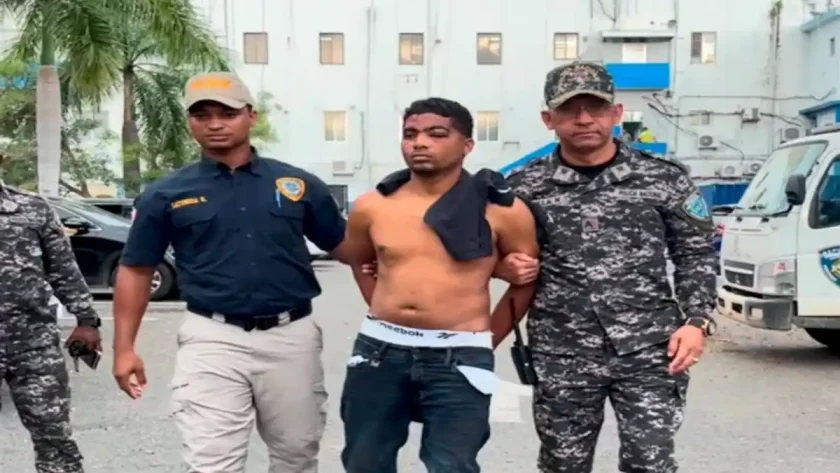 Tribunal dicta prisión preventiva a hombre acusado de matar empleado de la UASD Tribunal dicta prisión preventiva a hombre acusado de matar empleado de la UASD