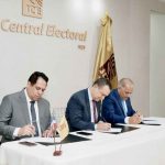 JCE y EMDOC firman contrato para la nueva cédula de alta tecnología