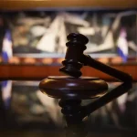 Condenan a 10 años de prisión a dos hombres por fraude electrónico en República Dominicana