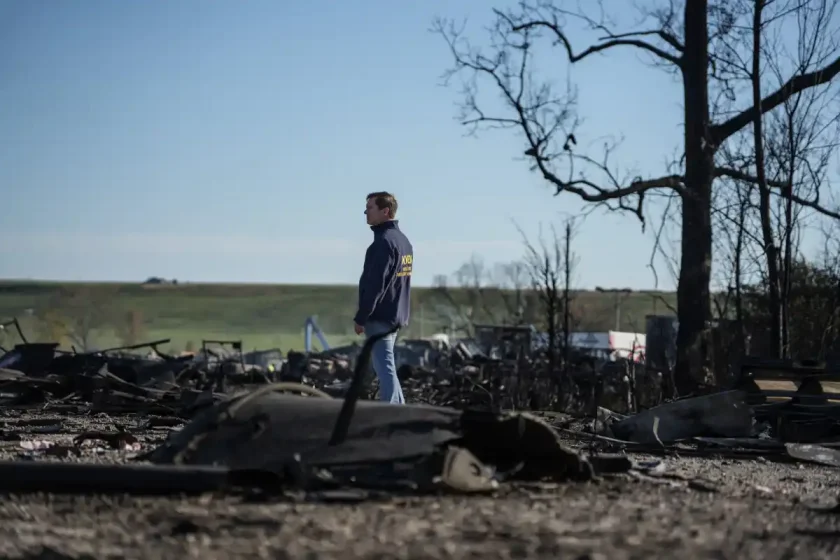 Se eleva a 11 número de muertos por accidente de avión de carga en Kentucky, EEUU Se eleva a 11 número de muertos por accidente de avión de carga en Kentucky, EEUU