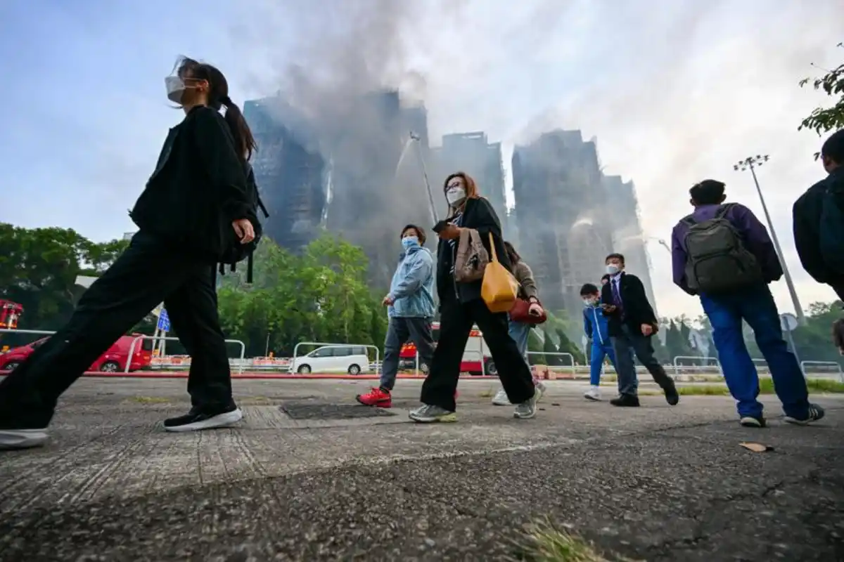 Policía de Hong Kong confirma seguridad de 159 residentes reportados como desaparecidos tras incendio