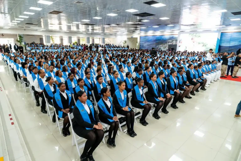 Récord Histórico: Ministerio de Defensa gradúa 46,799 nuevos técnicos e impulsa el desarrollo laboral en RD