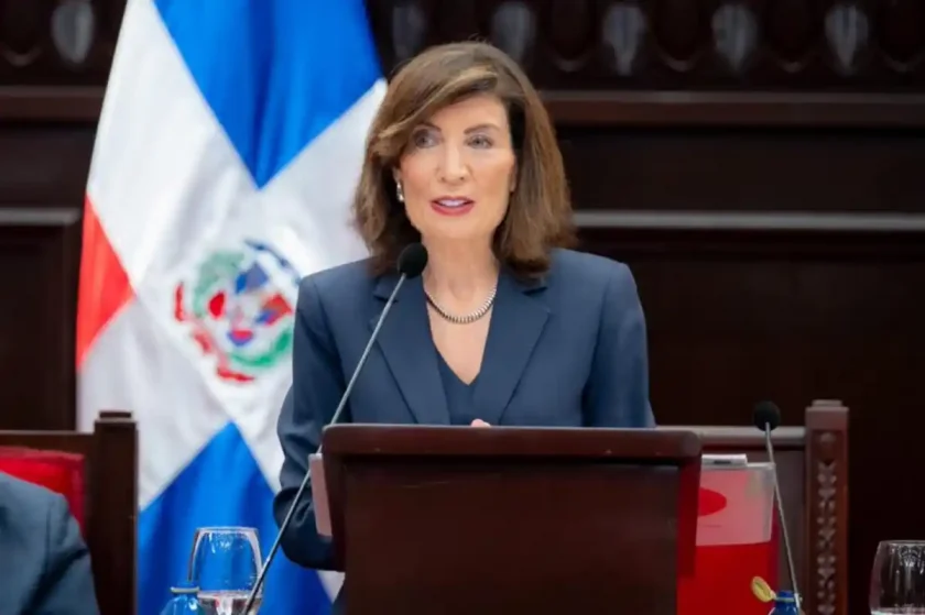 Visita de la gobernadora de Nueva York fortalece lazos con RD y preocupa la apertura de archivos Epstein Visita de la gobernadora de Nueva York fortalece lazos con RD y preocupa la apertura de archivos Epstein