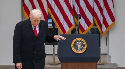 John Bolton: Trump decide sin pensar en EE.UU.