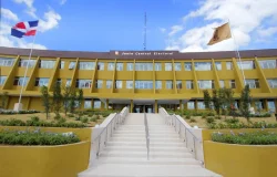 Suspensión de servicios de la JCE: centros cerrados el 9 y 10 de diciembre por cambio de la nueva cédula