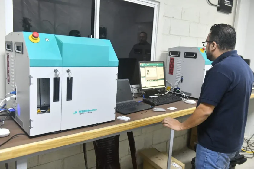 Nueva cédula JCE 2025: inicio de calibración de máquinas láser y lo que debes saber